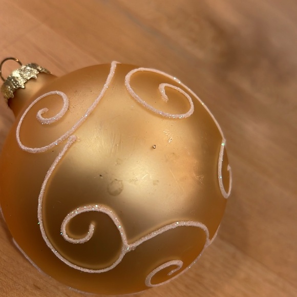 Large Glass Christmas Ornament - Picture 5 of 8